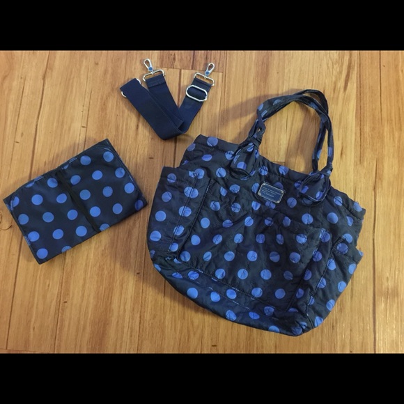 Marc Jacob’s baby bag with all accessories!